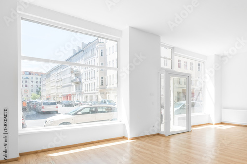 Photo shopping window, empty room shop / store