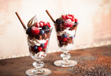  Brownies and fresh berries trifle