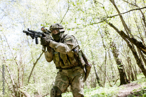 One officer with submachine gun