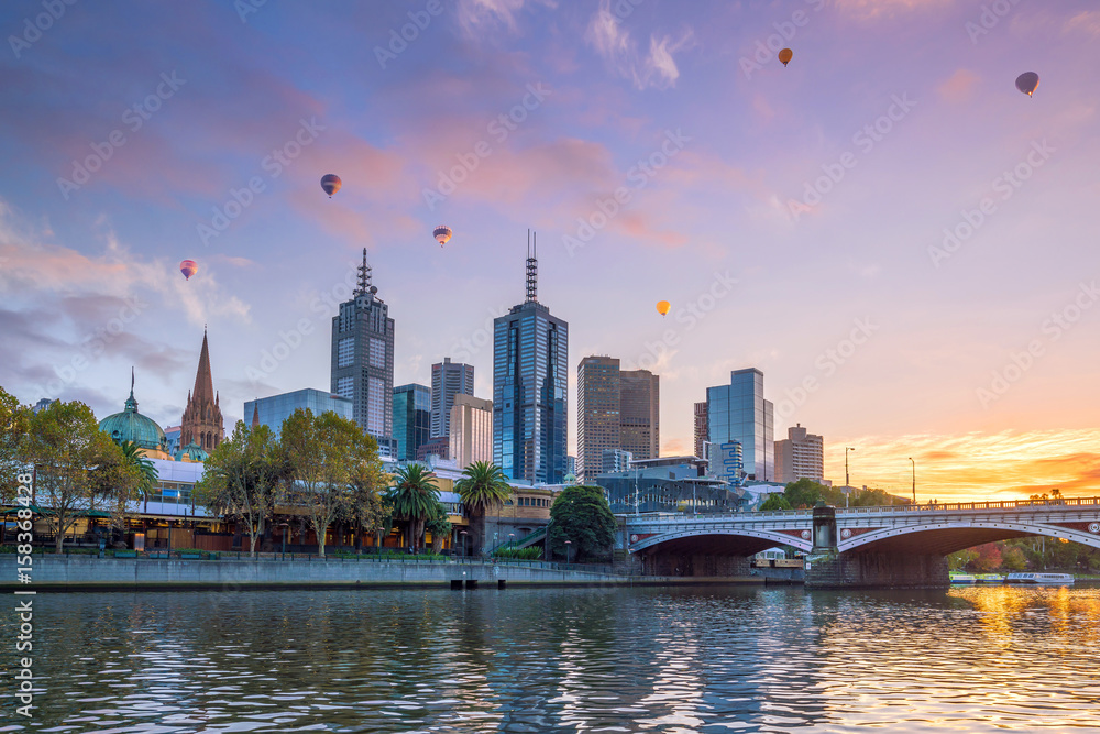 Obraz premium Panoramę miasta Melbourne o zmierzchu