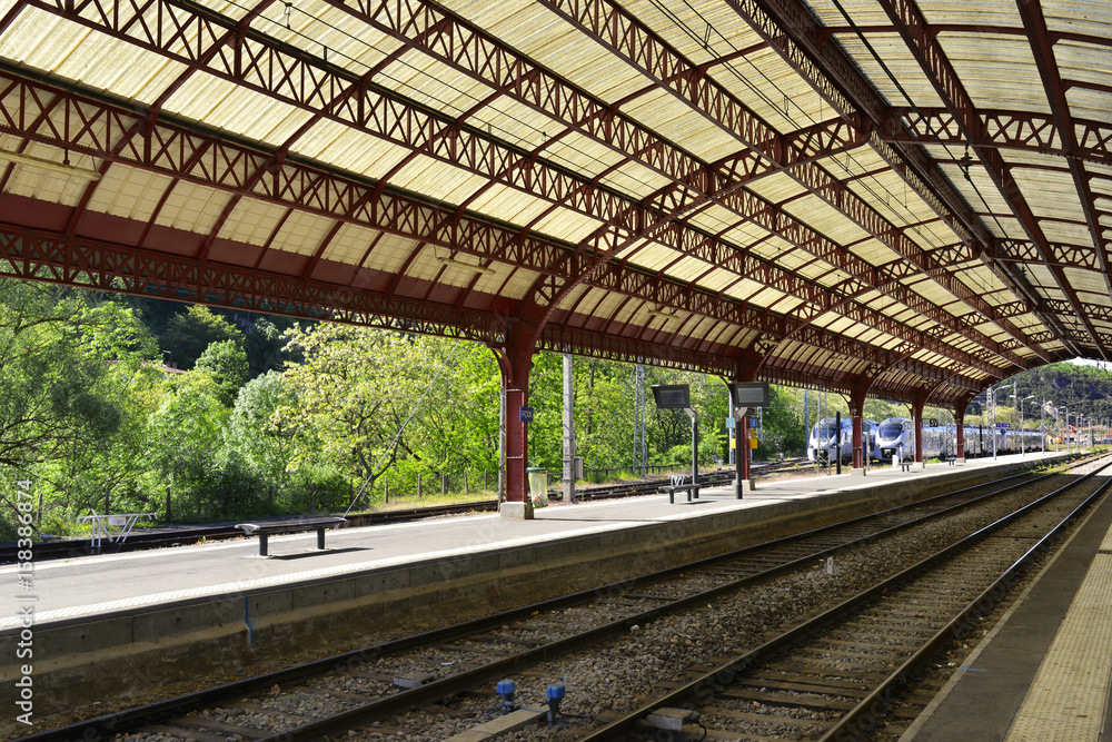 Perspective sur la gare de Foix (09000), département de l'Ariège en région Occitanie, France	