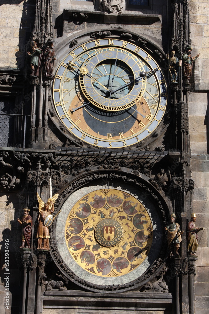 Obraz premium Famous Prague astronomical clock, the old Atomic clock in the Czech capital.