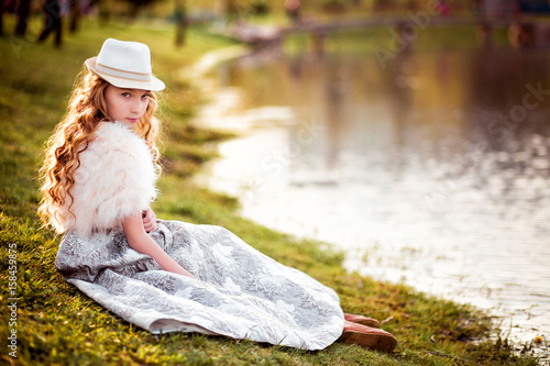 Wallpaper Mural girl in a vintage fur coat and hat Torontodigital.ca