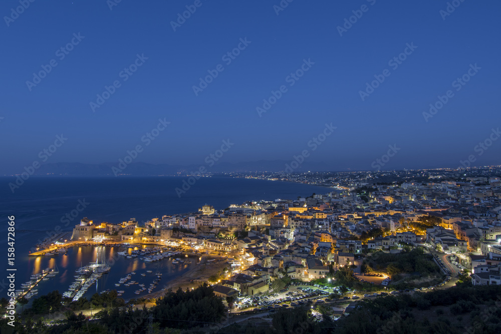 Vista panoramica di Castellammare del Golfo al calar della sera, provincia di Trapani IT	