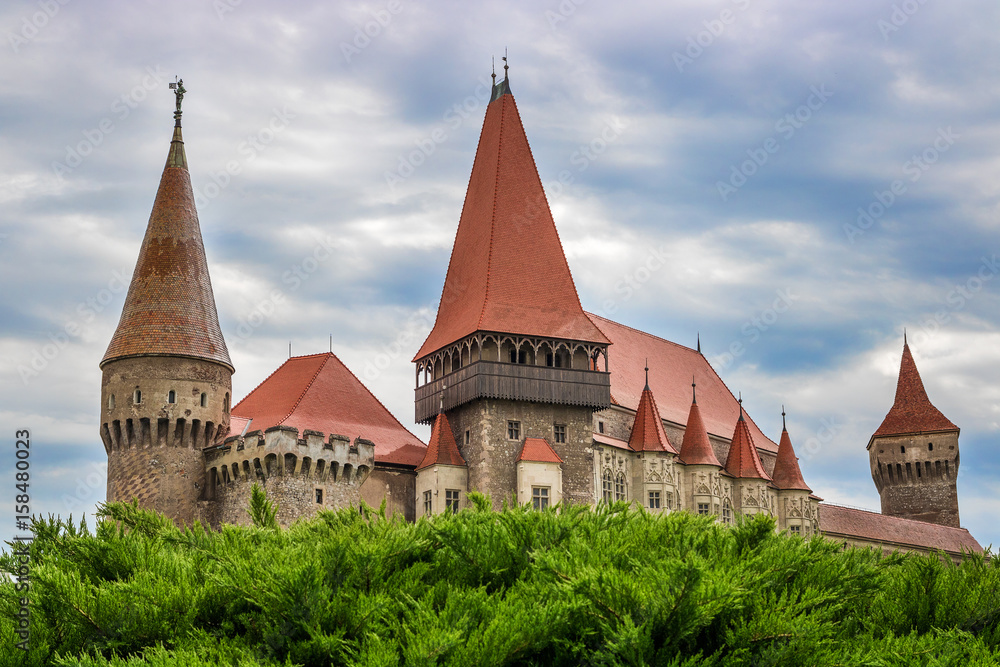 Fototapeta premium Beautiful panorama of Hunyadi Corvin castle in Hunedoara, Romania. Discover Romania concept.