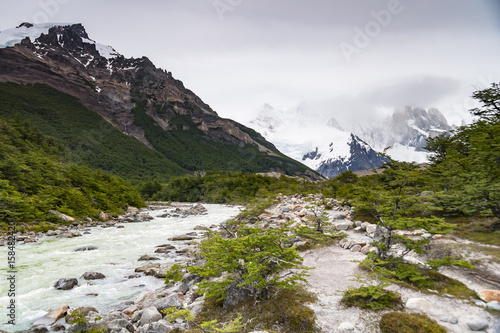 W drodze pod Cerro Torre, Patagonia, Chile