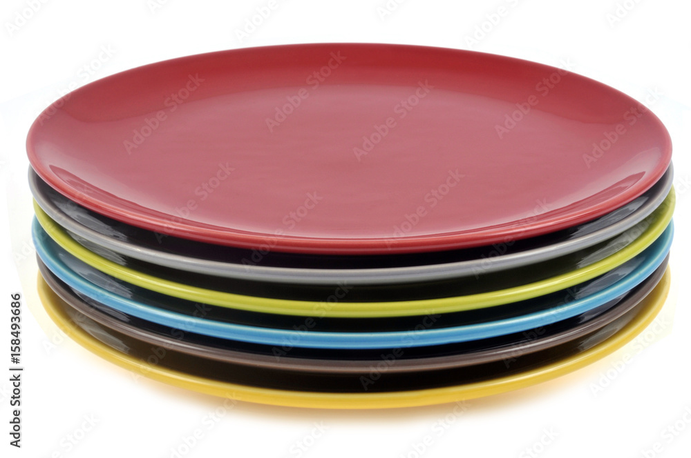 Piles d'assiettes plates en couleur Piles d'assiettes plates en couleur