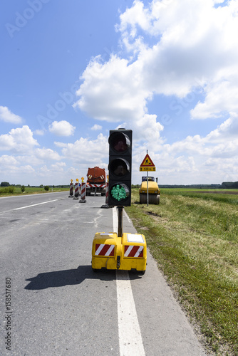 Closed road due to works - traffic is regulated by traffic lights