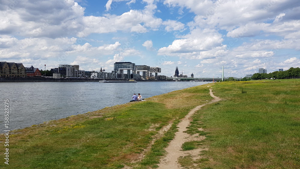Blick vom Rheinufer zum Rheinauhafen in Köln Blick vom Rheinufer zum Rheinauhafen in Köln