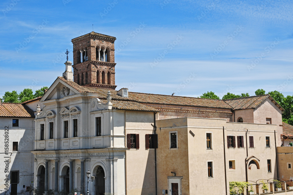 Roma, la basilica di San Bartolomeo all'Isola Tiberina