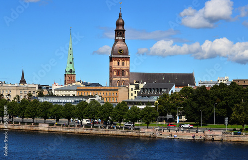 vue de Riga depuis le fleuve
