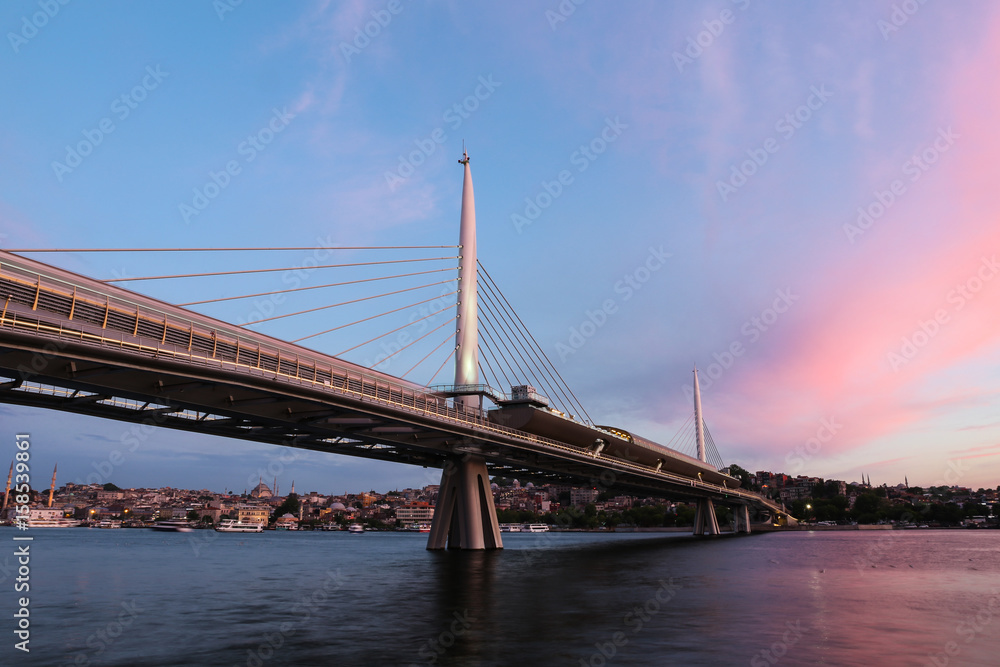 Fototapeta premium Golden Horn Metro Bridge in Istanbul, Turkey