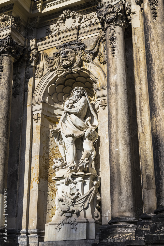 Sculpture in the niche in gate of Zwinger