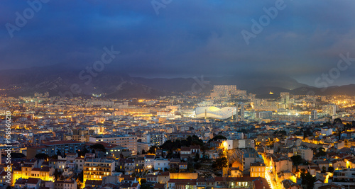 Panorama sur Marseille et le Stade V  lodrome