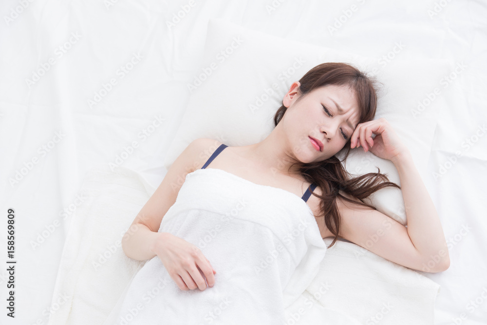 Fototapeta premium 睡眠・女性