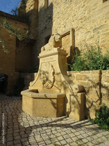 Castillon du Gard photo