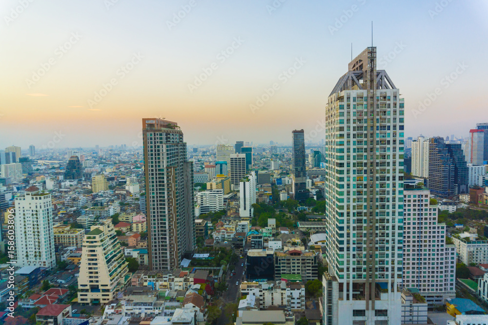 Obraz premium Aerial view of Bangkok Skyline modern office buildings