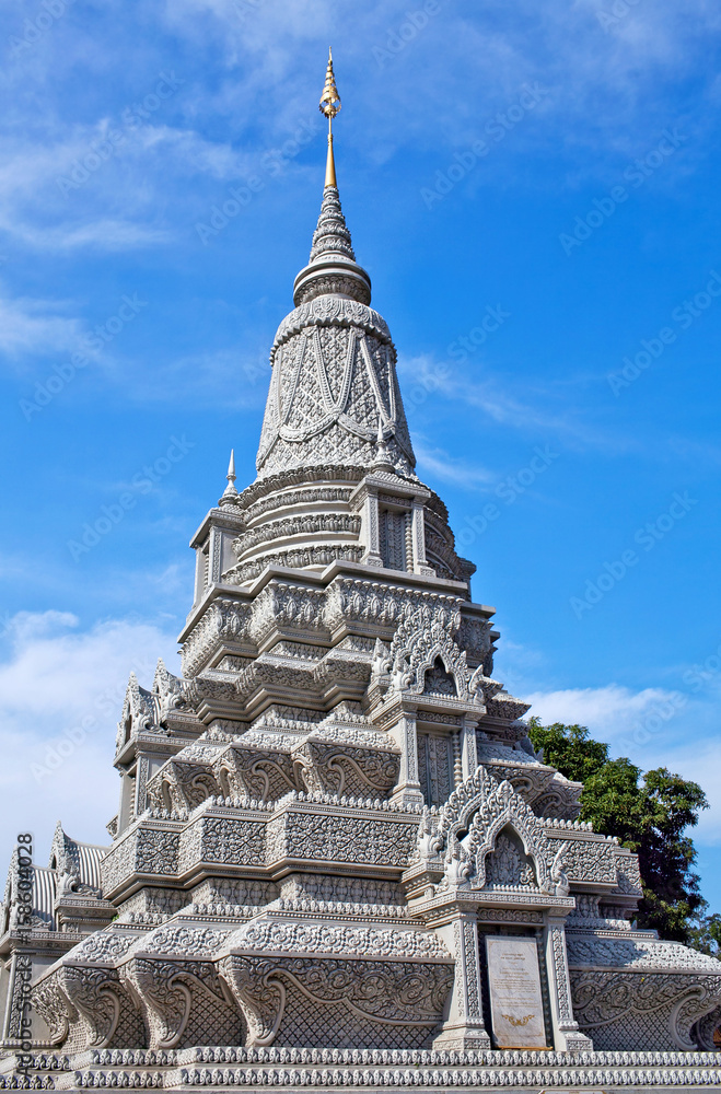 Fototapeta premium Stupa of King Norodom Suramarit in Phnom Penh, Cambodia.