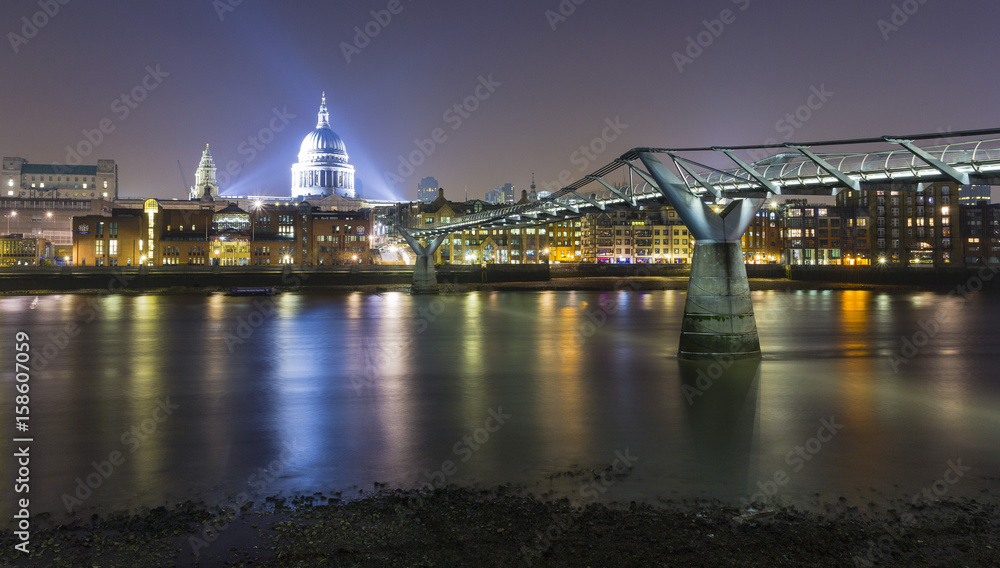 St Paul's Cathedral and the Millennium Bridge at night