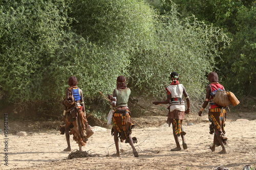 Volksstamm der Hamar im Omo Valley von Äthiopien  photo