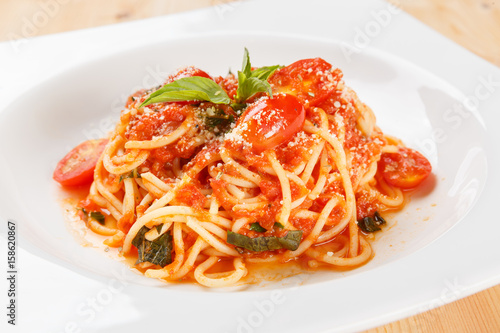 Spaghetti tomato sauce