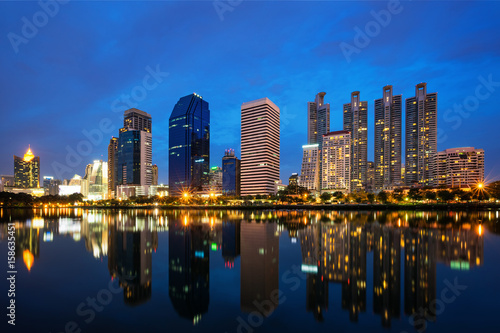 City and building reflection in Bangkok © Imaking