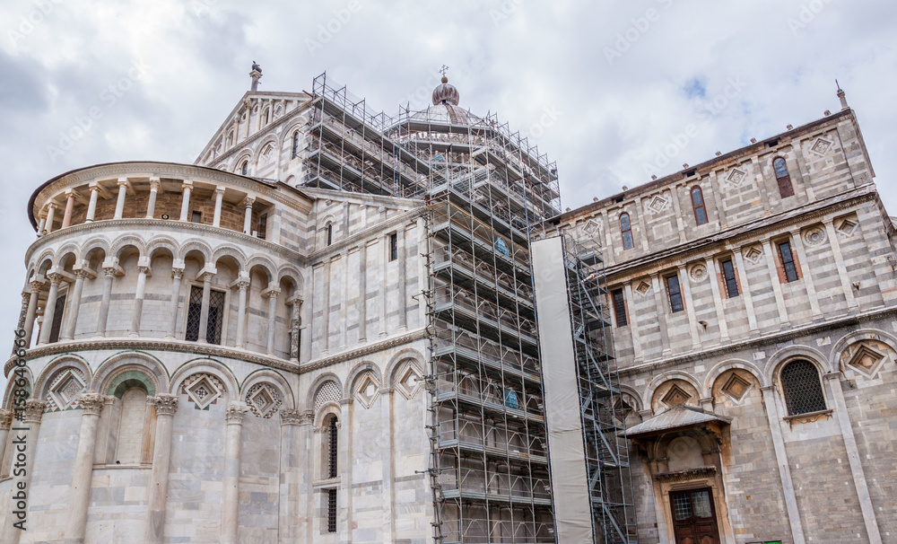 Pisa Cathedral (Duomo di Pisa) with the Leaning Tower of Pisa on Piazza dei Miracoli in Pisa, Tuscany, Italy