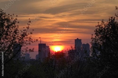 zachód słońca nad centrum Warszawy