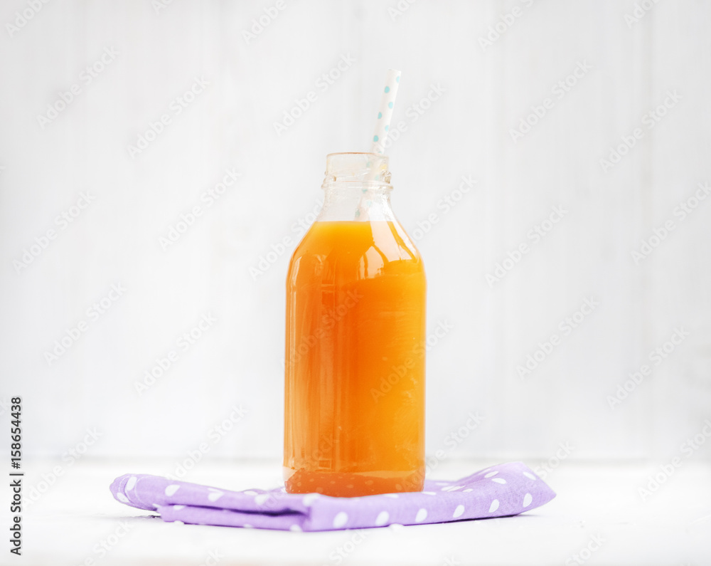 Orange juice is delicious. The concept of beverages, health food and vegetarian. Orange juice is delicious. The concept of beverages, health food and vegetarian.