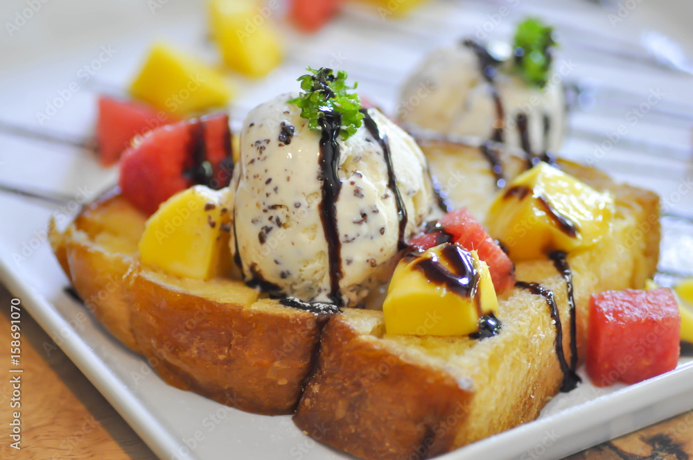 toast with ice cream and fruit topping toast with ice cream and fruit topping