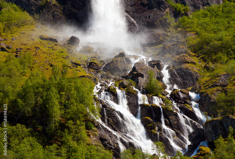 Obraz premium Falls in mountains of Norway