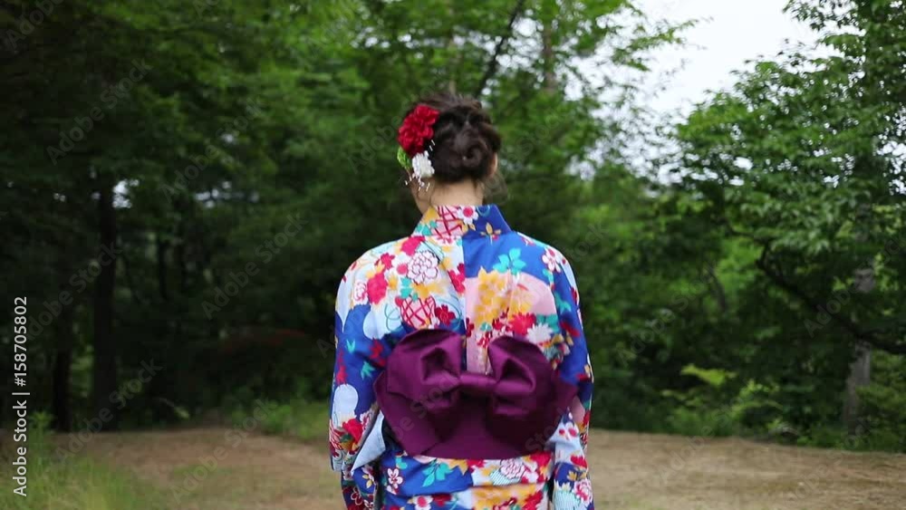 浴衣の女性 浴衣の女性