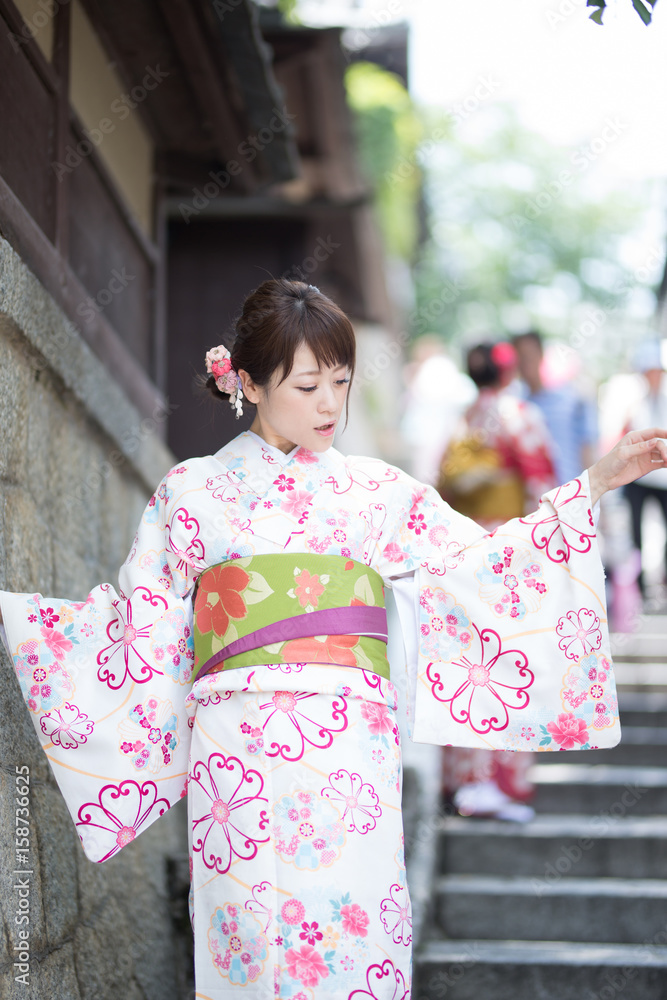 着物の女性・京都