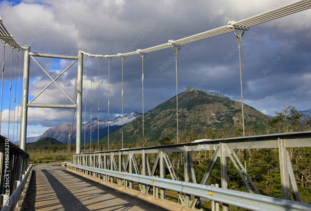 Fototapeta premium Most do Villa O Higgins, Carretera Austral, Patagonia, Chile