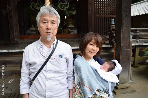 お宮参り　祖父母と赤ちゃん　男の子　生後31日