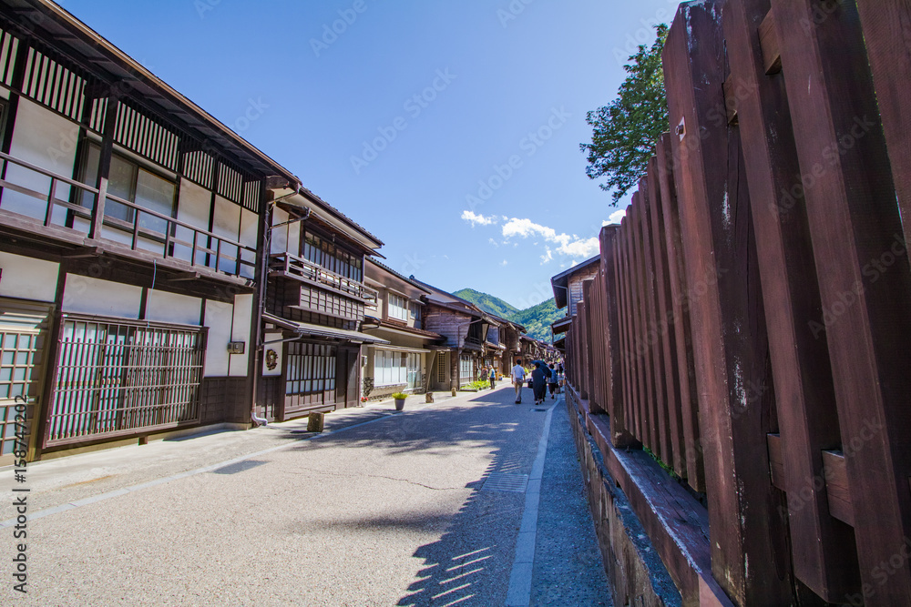 Narai  is a  small town in Nagano Prefecture Japan ,The old  town provided a pleasant walk through about a kilometre of well preserved buildings.