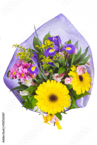 Fototapeta Naklejka Na Ścianę i Meble -  Isolated bouquet of bright flowers on a white background.