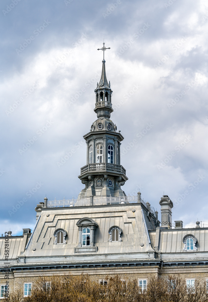 Obraz premium The Camille-Roy Building of the Seminaire de Quebec - Canada