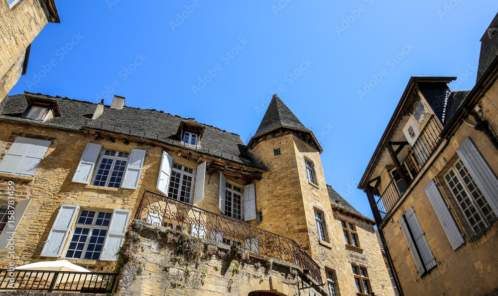 anciennes maisons place Marché-aux-Oies  à Sarlat-la-Canéda