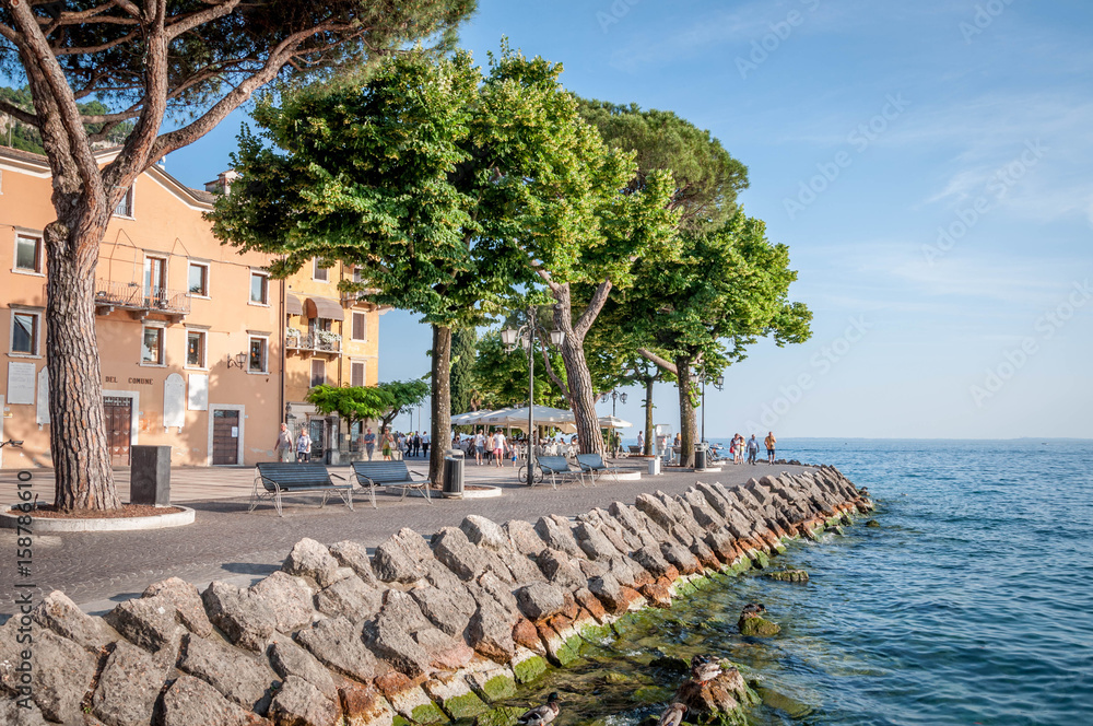 Lac de Garde et Baie des Sirènes Stock Photo Adobe Stock