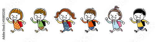 子供たち：走って通学する