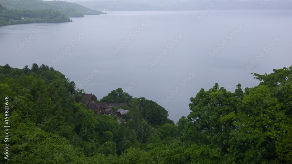 北海道洞爺湖　雨の月浦展望台