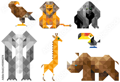 Modular animal figurines savannas of triangular elements. Giraffe, elephant, gorilla, lion, toucan, rhino, eagle. Isolated objects