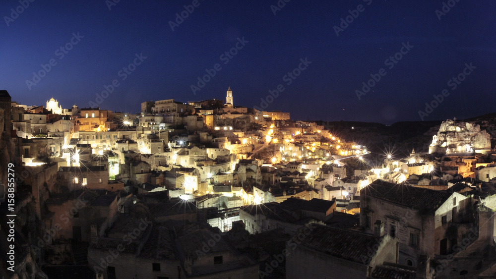 Matera, veduta notturna della città dal belvedere di Piazzetta Pascoli