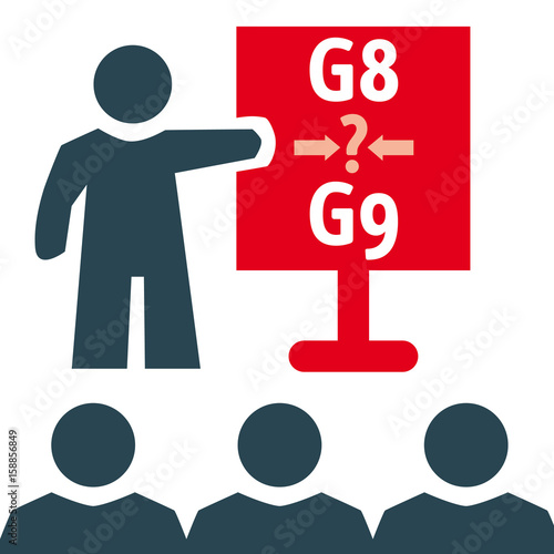 Lehrer an der Tafel - G8 oder G9