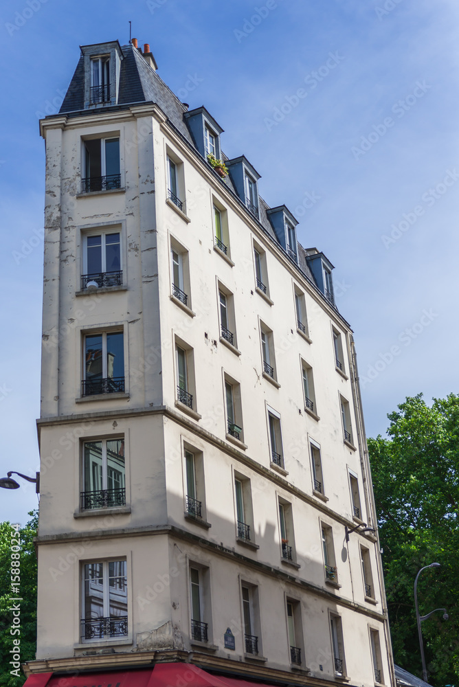 Paris, typical facades of buildings
