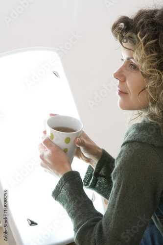Model Light therapy lamps emit white light imitating daylight They are used, between among other things, to fight against seasonal affective disorder