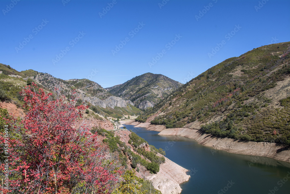 River in the northern utah mountain in the fall