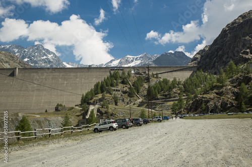 Alpine dam