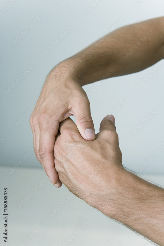 Model The Do In is an automassage technique of chinese origin, then imported in Japan This technique is based on the pressure of certains points (acupressure) aiming at correcting body disorders Sliding of the thumb, of the forefinger towards the thumb Point targeted : Large intestine 4 Aim : treatment of asthma Model The Do In is an automassage technique of chinese origin, then imported in Japan This technique is based on the pressure of certains points (acupressure) aiming at correcting body disorders Sliding of the thumb, of the forefinger towards the thumb Point targeted : Large intestine 4 Aim : treatment of asthma